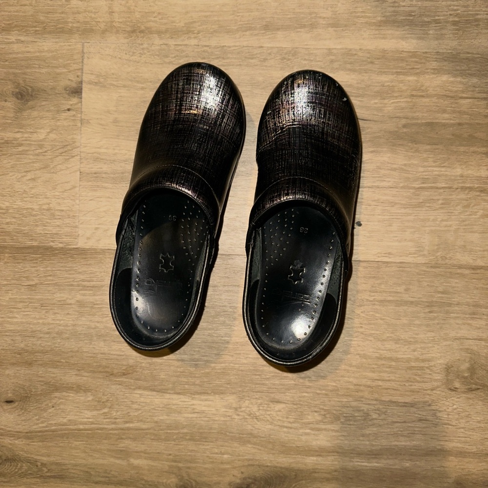 Dansko Textured Black Mules